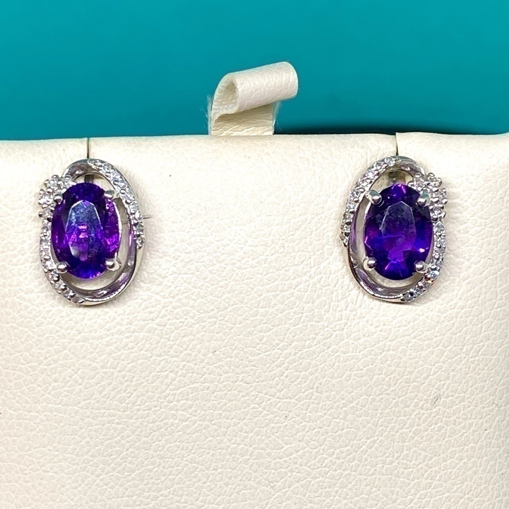 New Beautiful amethyst & .12 carat diamond earrings 925